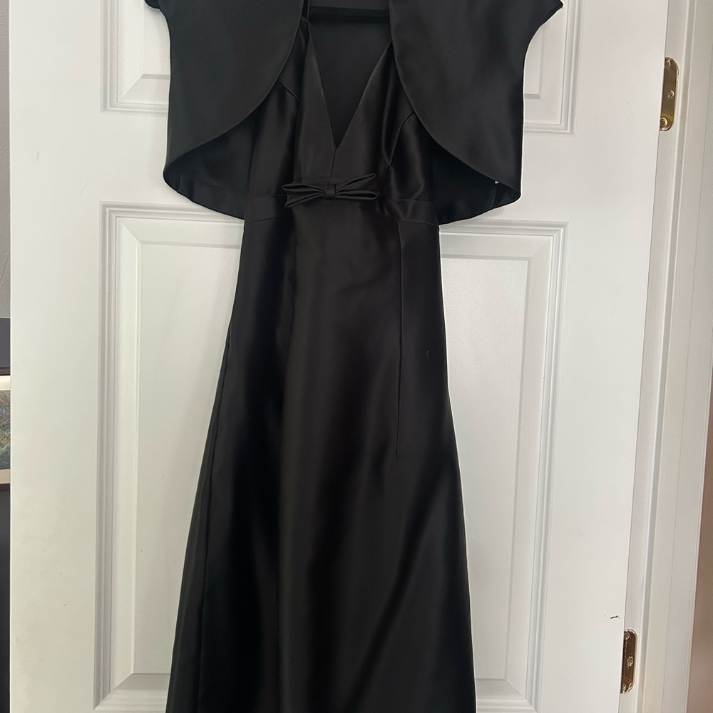 Scott McClintock Black Sleeveless V-Neck Gown